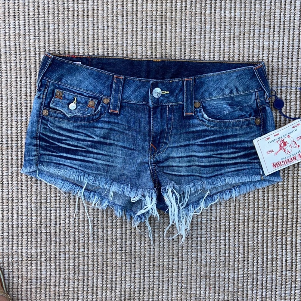 True Religion Jeans women's JOEY cut off short
